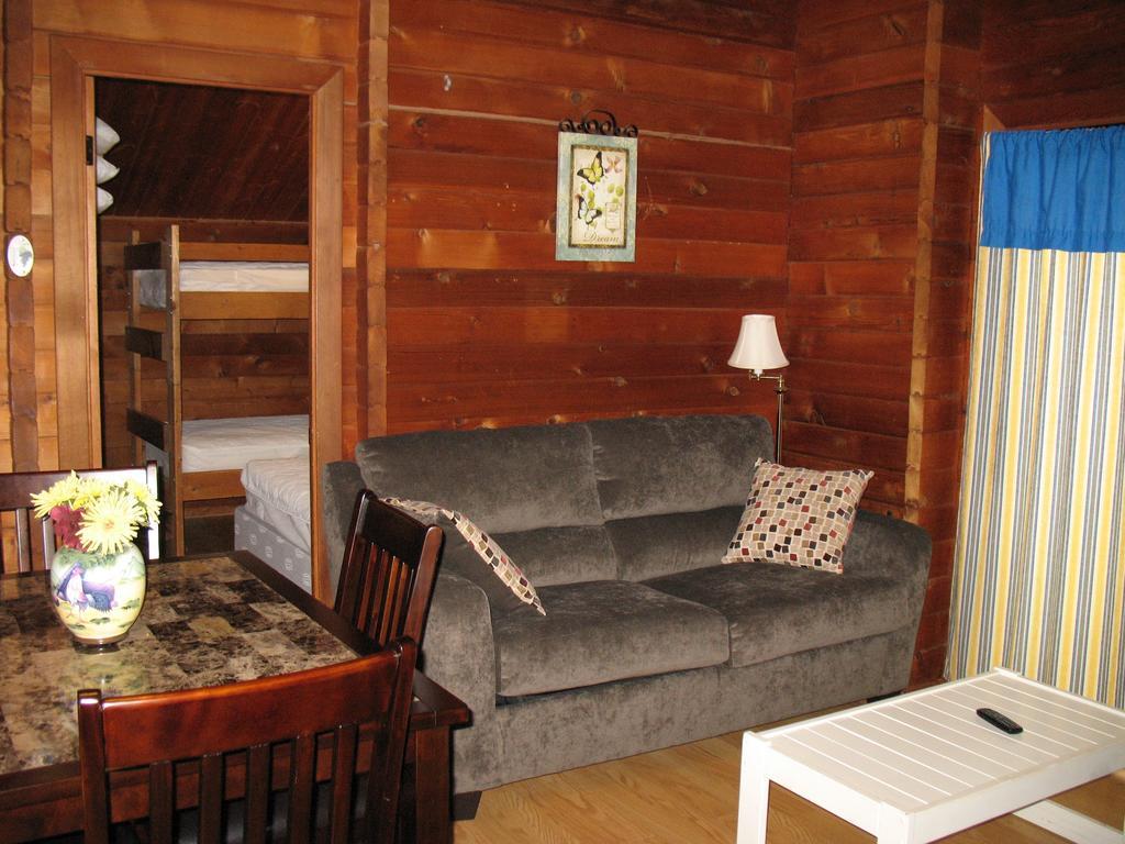 Forest Lake Camping Resort Cabin 18 Advance Bagian luar foto